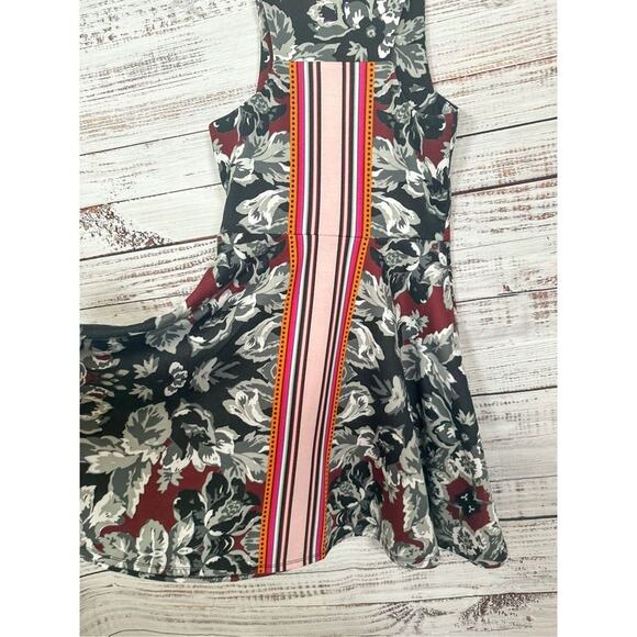 Macy's Bar III Women's Floral Striped Cutout Fit & Flare Skater Dress Small - Picture 10 of 10